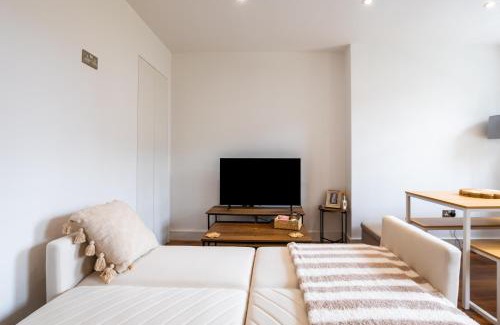 Kentish Town Appartement | Luxury 3BR Pool Table GymBike SmartTV WiFi AC