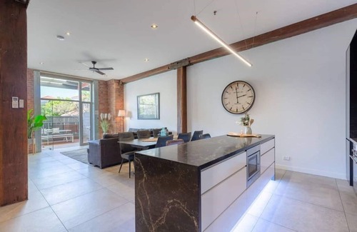 Teneriffe Appartement | Luxe 3 brm 2 salles de bain Woolstore apt avec cour