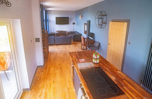 Isle of Skye Maison | Luxury 4 Bdrm Seaview Cottage by the Fairy Pools