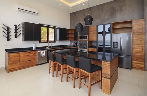 Coco Maison | Luxury 4 Bedroom Oceanview Villa w/breathtaking views : Gated Resort Community!