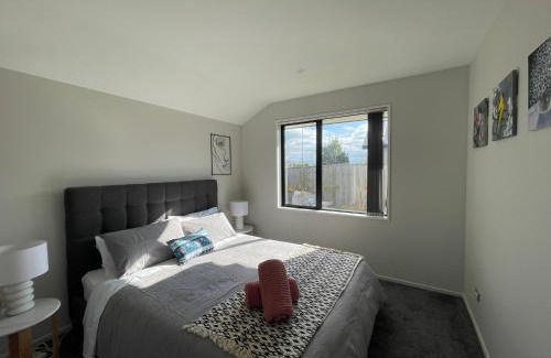 Lincoln Maison | Luxury 4 Bedroom Family Retreat