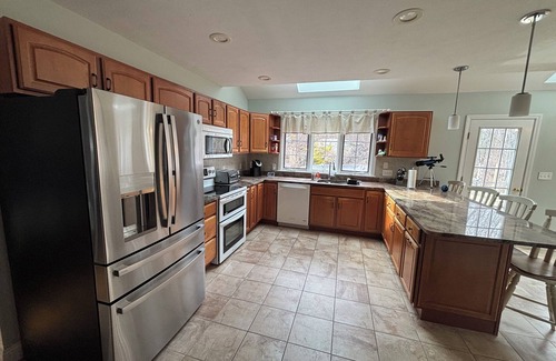 Fortunes Rocks Maison | Luxury 4 bedroom house in Biddeford, walk to Fortunes Rock Beach, private pool.