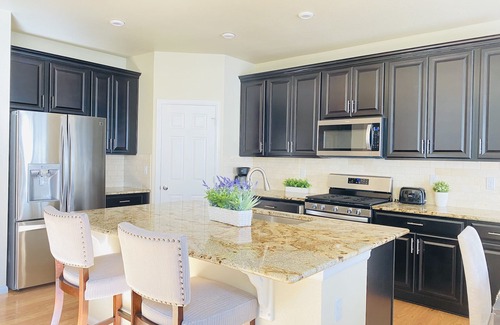 Parker Maison | Luxury 4 bedroom single family home located in a decent neighborhood