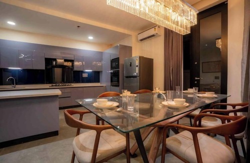 Grand Morrod Villa | Luxury 4 Bedroom Villa in Goa for Rent with Private Pool & Jacuzzi