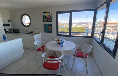 Le Port Appartement | Appartement de luxe 4 étoiles avec climatisation et parking à Canet-Plage