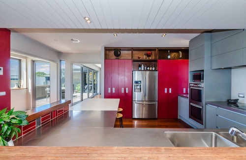 Paraparaumu Beach Maison | Luxury 470m2 Beachside Living