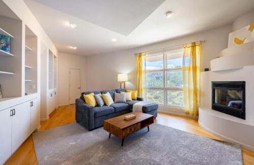 Sandia Heights South Maison | Luxury 4BR Retreat with Mountain views