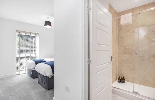 Maidstone Appartement | Luxury 5 bed Apt Maidstone, sleeps 6 with Free Parking
