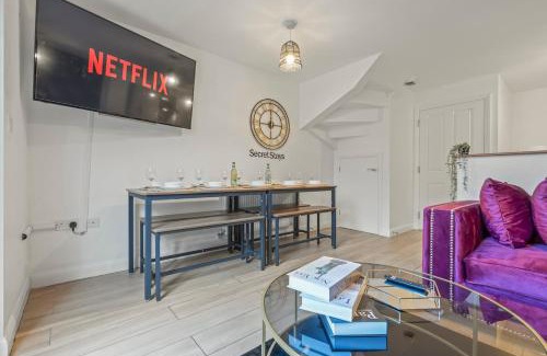 Birmingham City Centre Appartement | Luxury 5 bedroom House With FREE Parking and Pool Table