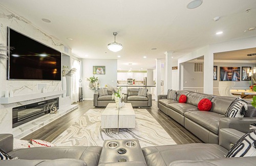 Montpelier Maison | Luxury 5Brooms 4,5Baths Home &Free parking Near DC