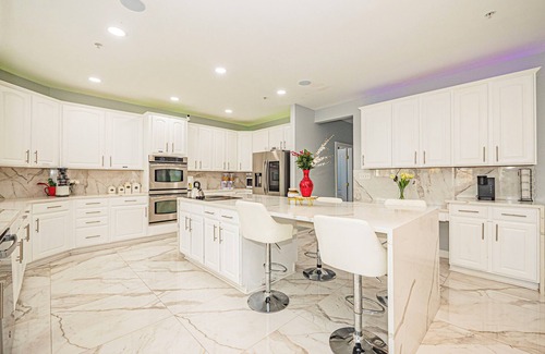 Montpelier Maison | Luxury 5Brooms 4,5Baths Home &Free parking Near DC