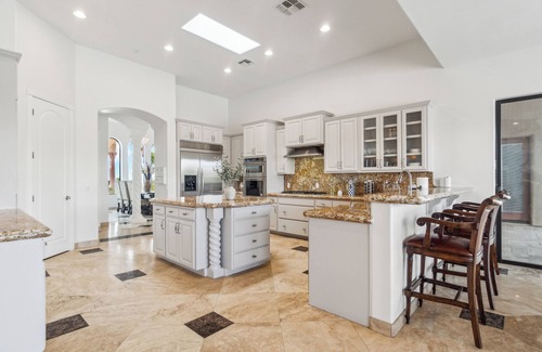 Pinnacle Peak Maison | 6BR Scottsdale Mansion on 2 Acres ~ Home Office, Hot Tub, Pickleball, Steam Room