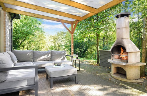 Eerbeek Maison | Luxury 6-person bungalow - Widely accessible in the holiday park Landal Coldenhove