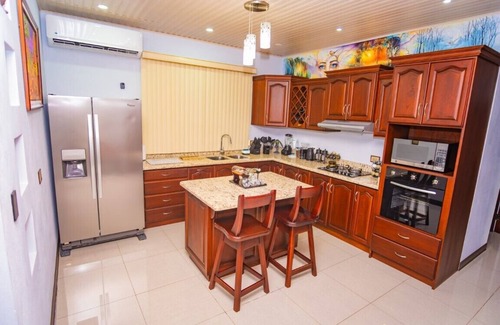 El Tanque Maison | Luxury 69 House Where Innovation Meets Elegance