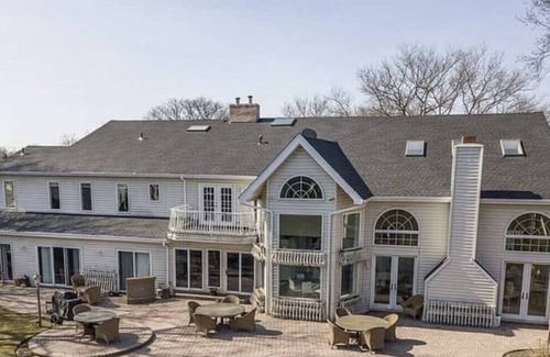 Malverne Maison | Luxury 7100 Sqft Home close to Manhattan, Renowned Hamptons and Beaches
