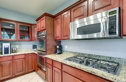Lehi Maison | Luxury 8-bedroom house-search Chewfaster