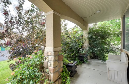 Lehi Maison | Luxury 8-bedroom house-search Chewfaster