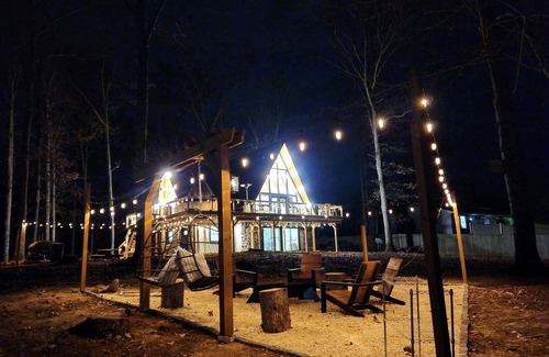 Ruby Cabine | LUXURY A- FRAME CABIN LAKE VIEW