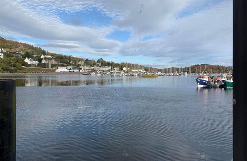 Tarbert Location De Bateaux | Luxury accommodation on the Quayside in centre of Tarbert