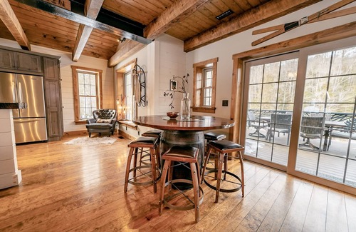Remsen Maison | Accès au lac avec roue, plage, front de rivière, barbecue, foyer extérieur de 14 pi