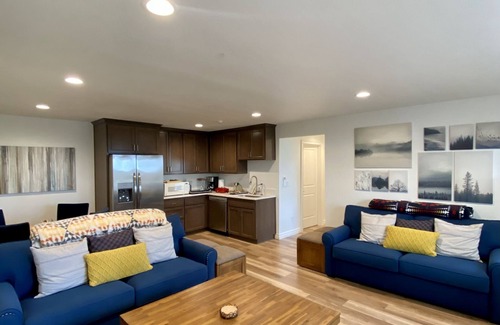 Far West Maison | Luxury and Cozy Villa in the Vineyard (Pet Friendly!)