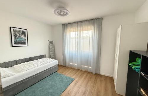Ebersbach an der Fils Appartement | Luxury Apartment 4 bedrooms Self check in out