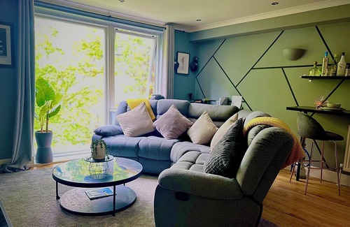 Croham Appartement | Luxury Aparment by Croydon city. Close to Gatwick Airport
