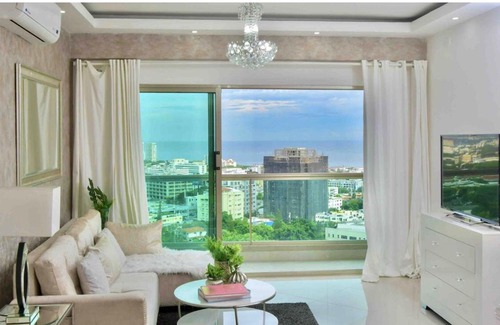 La Julia Appartement | LUXURY APART WITH SEA VIEW, SPA, cine, pool ,