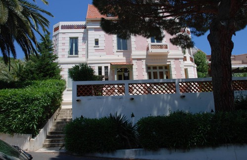 Cavalaire-sur-Mer Appartement | luxury appt in Art Nouveaux house with pool and spectacula sea views
