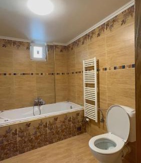 Laken Appartement | Luxury Apartment 2BR & Jacuzzi Near Expo 12 & ING Arena
