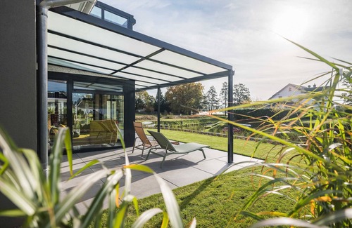 Krakow am See Appartement | Luxury apartment 122 m² directly on the water with boat - Luxus FeWO direkt am See mit Terrasse und Boot