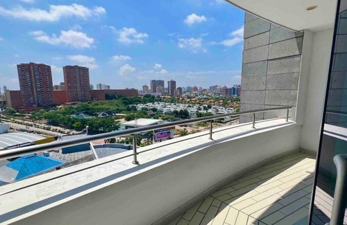 Riomar Maison | Luxury Apartment Hilton WI-FI, TV, Pool and Gym