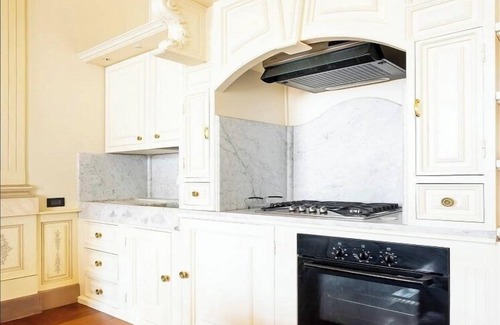 Santa Croce Appartement | LUXURY APARTMENT IN THE HEART OF FLORENCE'S DUOMO DISTRICT - 4 BEDROOM - 180SQM