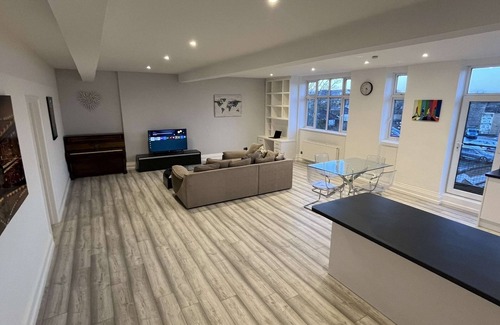 Wandsworth Appartement | Luxury Apartment in Wandsworth on top floor with skyline views!