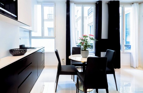 Champs-Elysees Appartement | Luxury Apartment Les Champs-Élysées