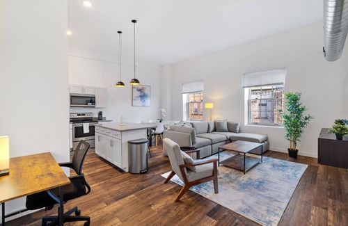 Allegheny-West Appartement | Luxury Apartment Near Downtown and Stadium