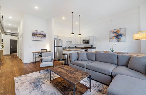 Allegheny-West Appartement | Luxury Apartment Near Downtown and Stadium