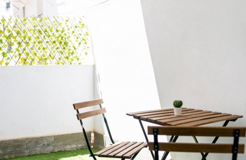 Chana Appartement | Luxury Apartment Near Granada Center - 3 Mins to Train Station