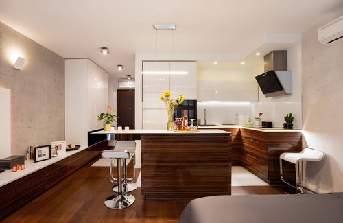 Novi Beograd Appartement | Frais et passionnant près de la rivière