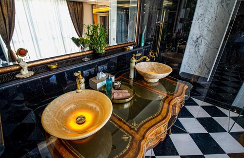 Sofia Appartement | Luxury Apartment Sofia - The Royal Safari Suite
