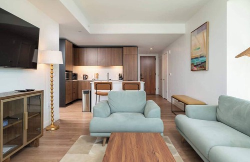 East Cambridge Appartement | Luxury Apartment w King Bed, Shared Pool & Rooftop