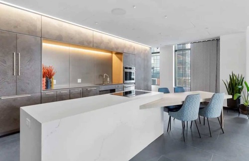 East Cambridge Appartement | Luxury Apartment w King Bed, Shared Pool & Rooftop