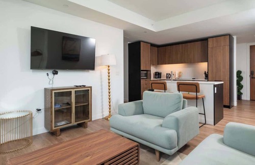 East Cambridge Appartement | Luxury Apartment w King Bed, Shared Pool & Rooftop