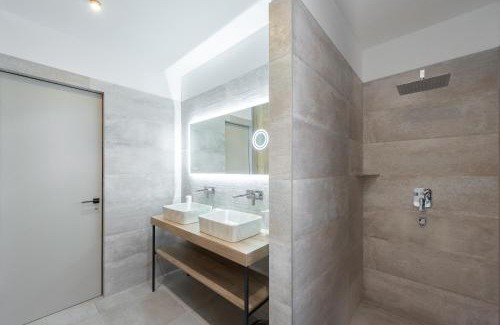 Petrska ctvrt Appartement | Luxury apartment with a balcony and a terrace