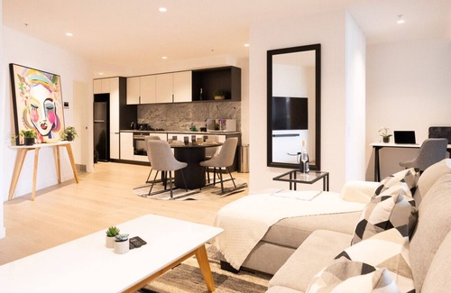 Melbourne Central Business District Appartement | The Ritz + Parking & Amenities