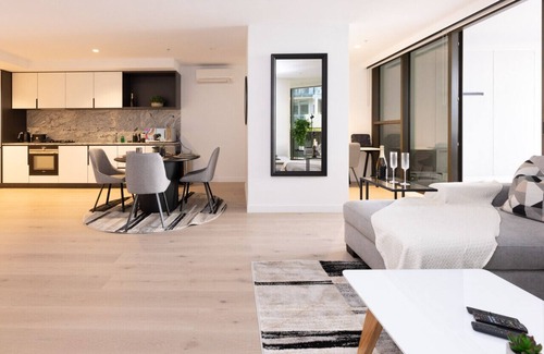 Melbourne Central Business District Appartement | The Ritz + Parking & Amenities