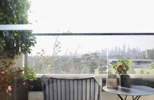 St Kilda Appartement | Luxury Apartment with Sweeping City Views and Rooftop Pool