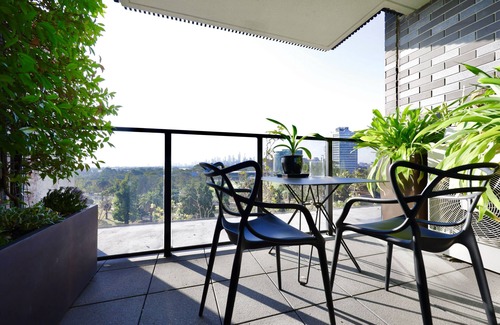 St Kilda Appartement | Luxury Apartment with Sweeping City Views and Rooftop Pool