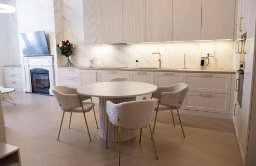 Banska Bystrica Appartement | Luxury apartments Banská Bystrica on the main square- LUSSO, FRESCO, PURE