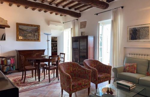 Old Town Appartement | Luxury Apt Priori 46 in City Centre - ItalyWeGo